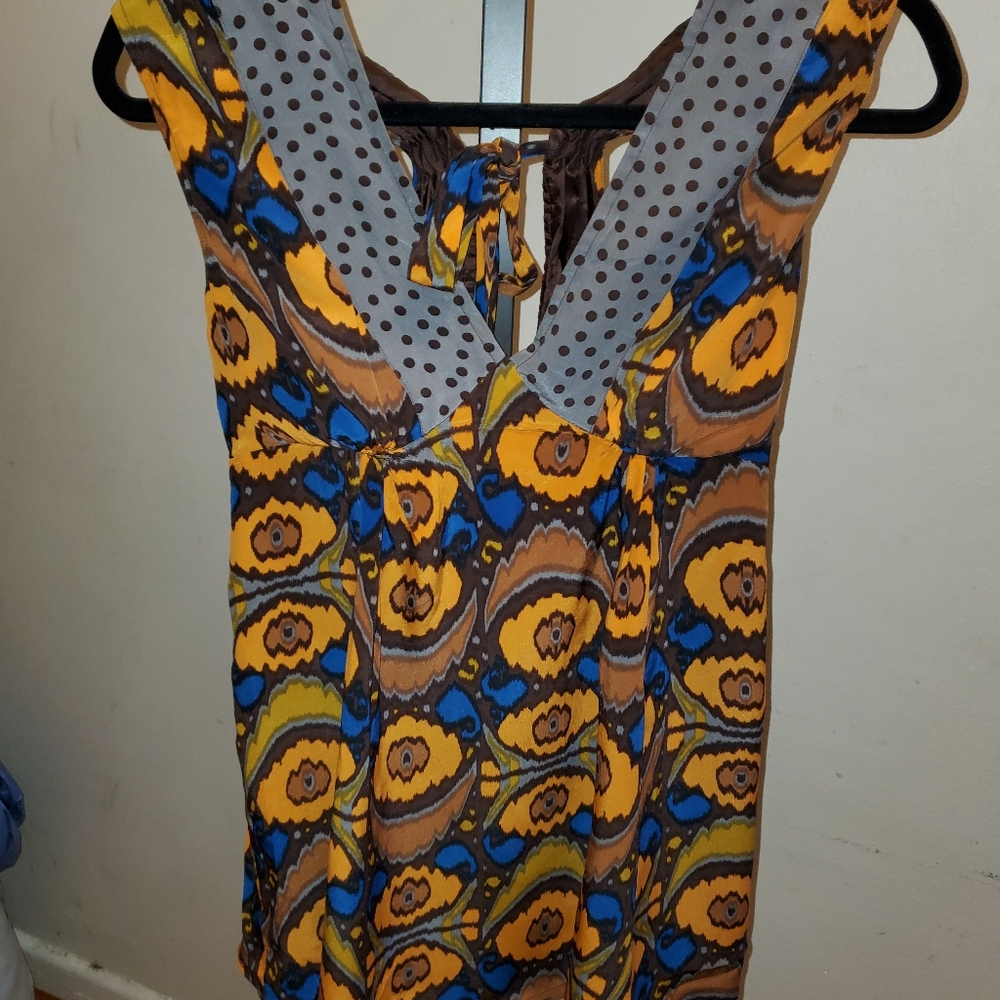 Clothes - Picture 3 of 4